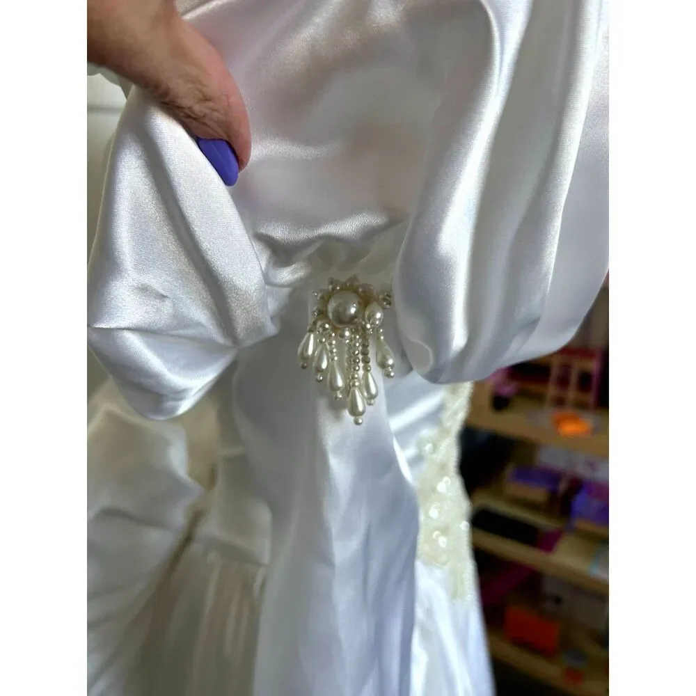 VINTAGE WEDDING DRESS Preference Satin Beaded Puff-Sleeves Bustle-bow Train Sz 1